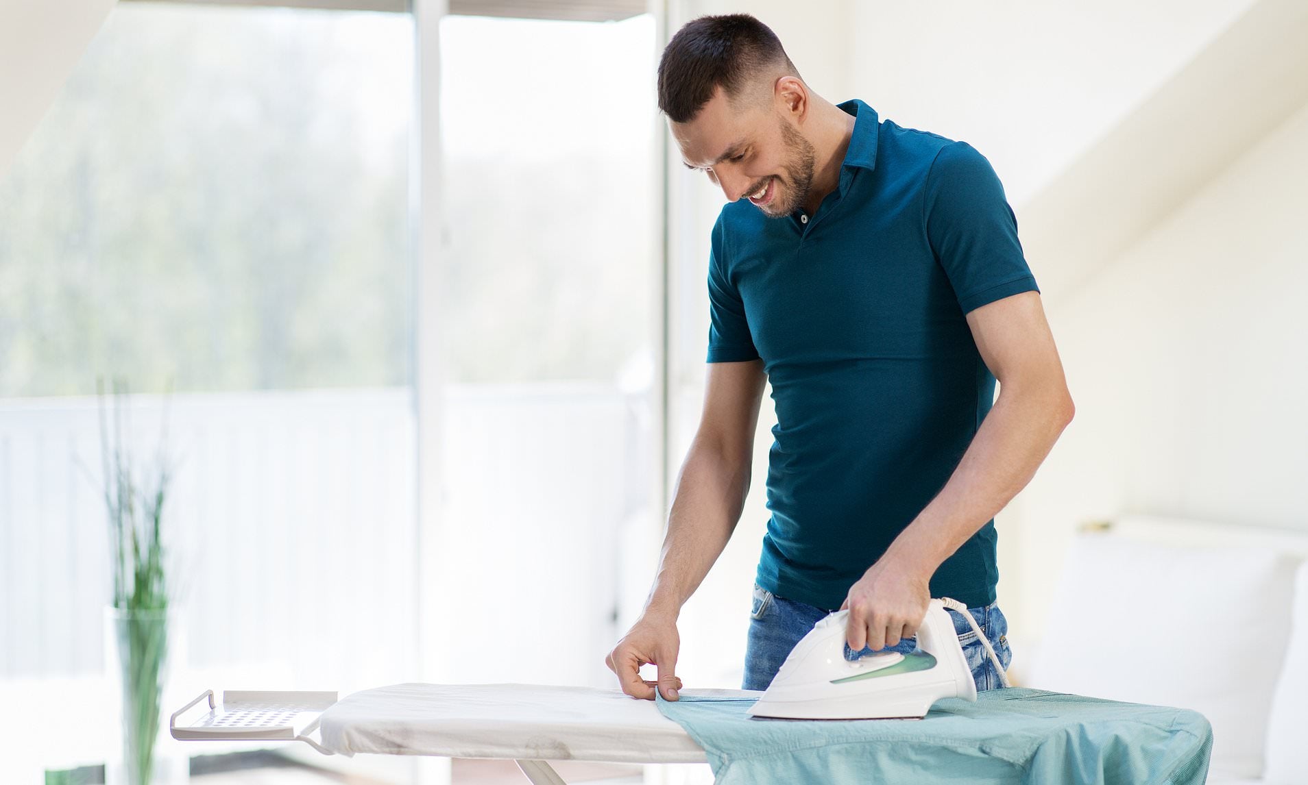 Irons and Clothes Steamers Irons and Clothes Steamers