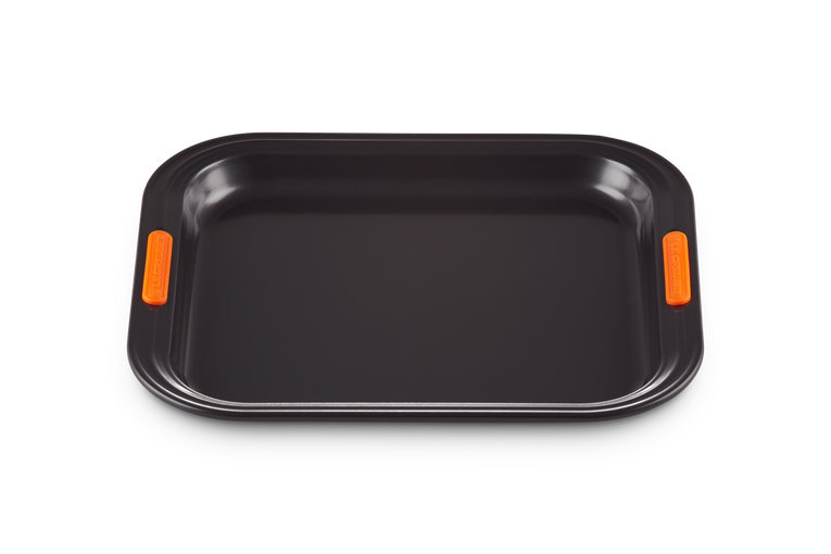 Le creuset baking tray deals